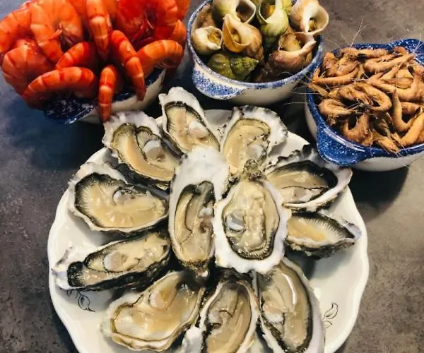 Sur Le Balcon Des Marais Salants *
